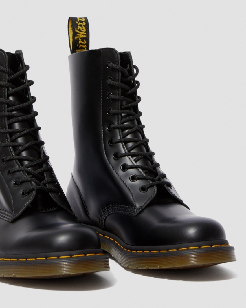 1490 Smooth Dr. Martens